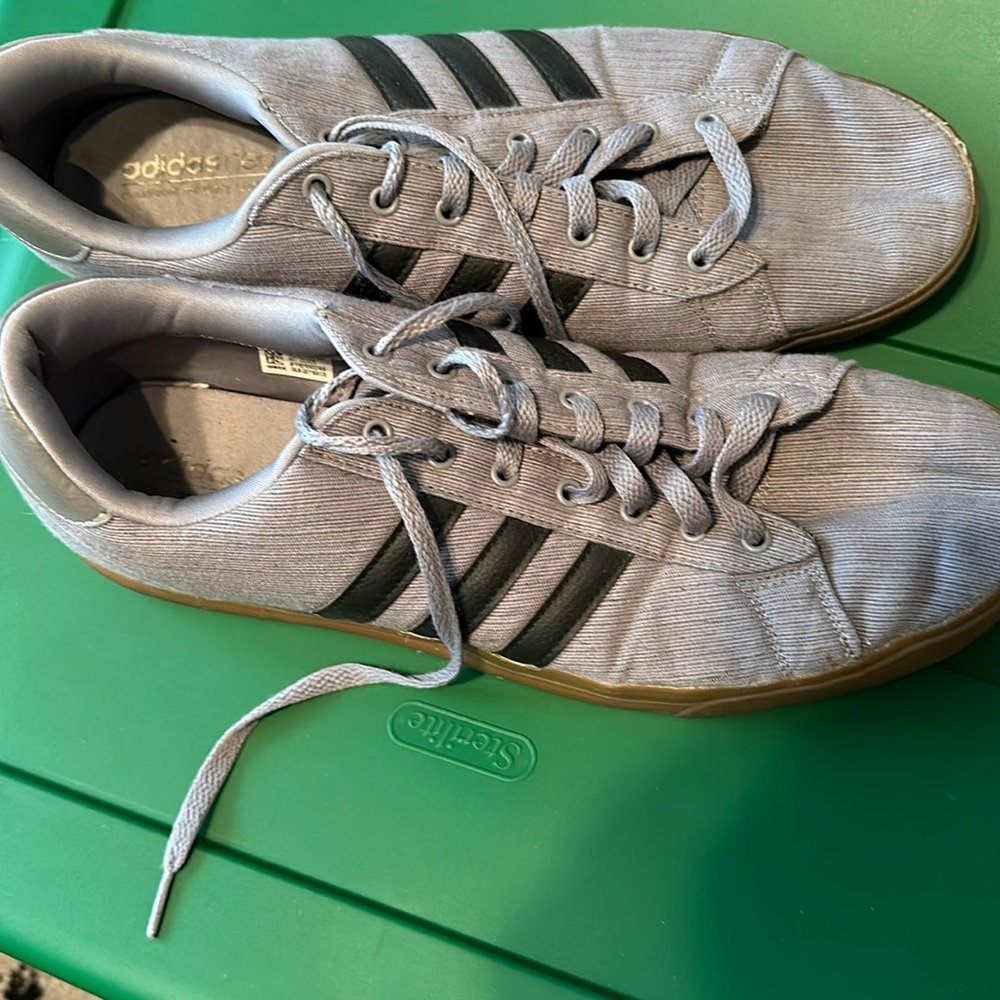 Men’s addidas cloud foam memory flatbeds